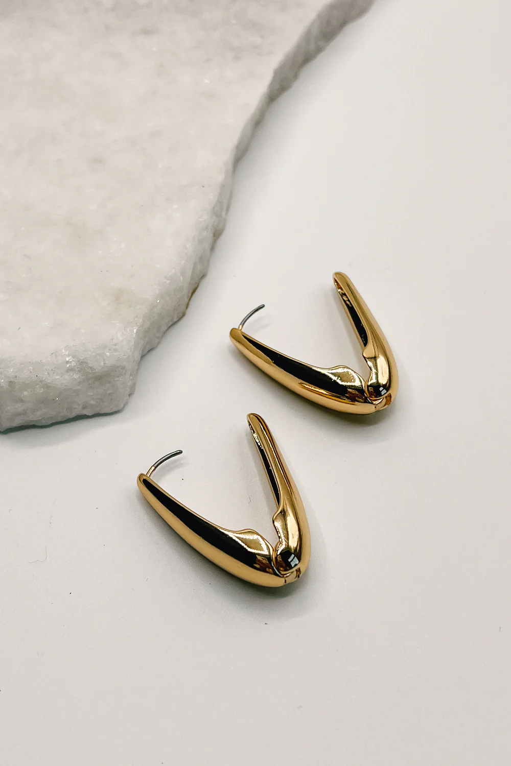 Khloe Gold Scoop Hoops