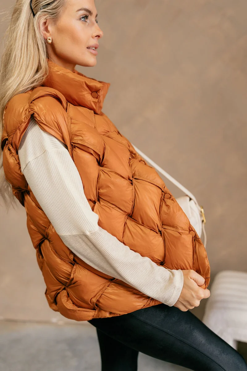 Laurel Camel Button-Up Puffer Vest - Image 3