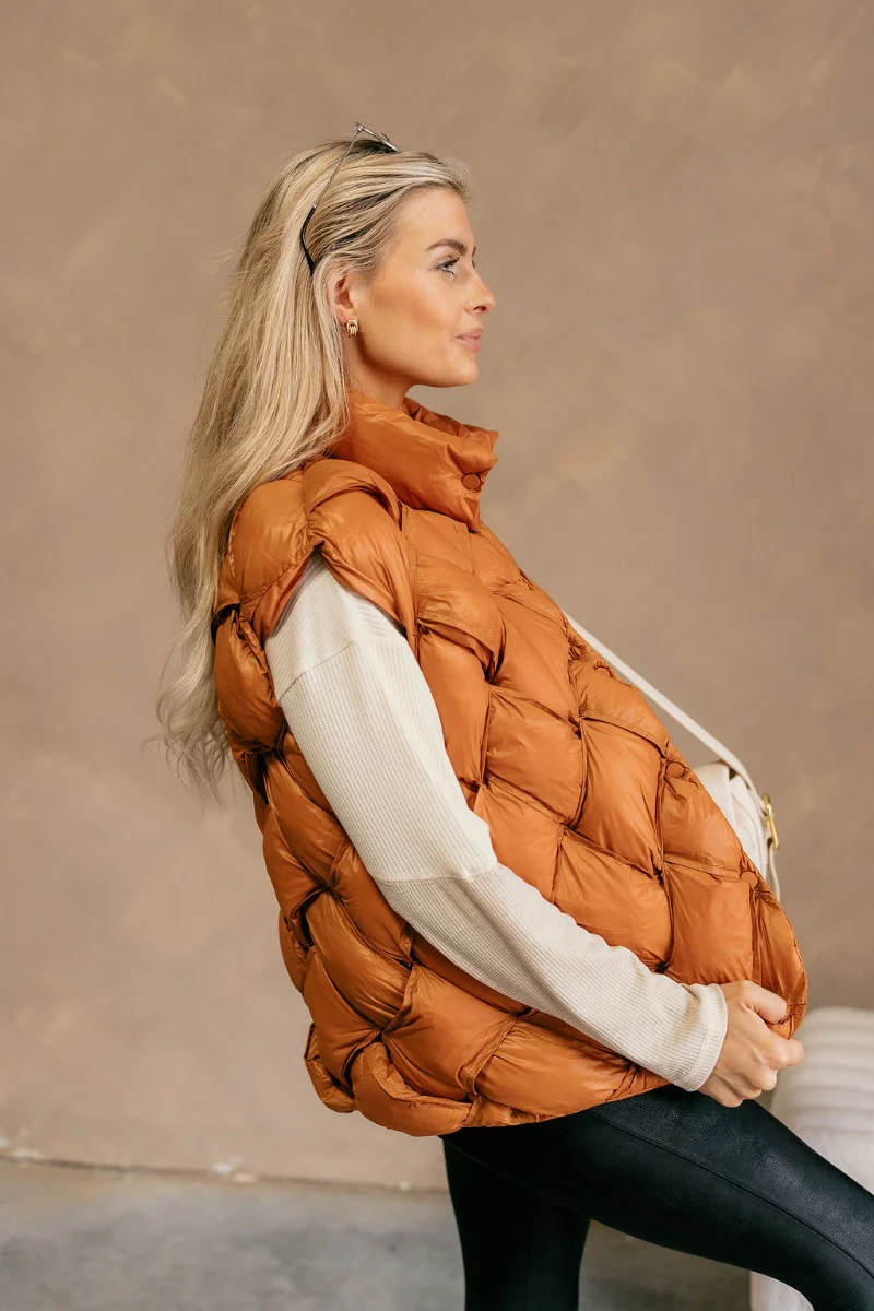 Laurel Camel Button-Up Puffer Vest - Image 4