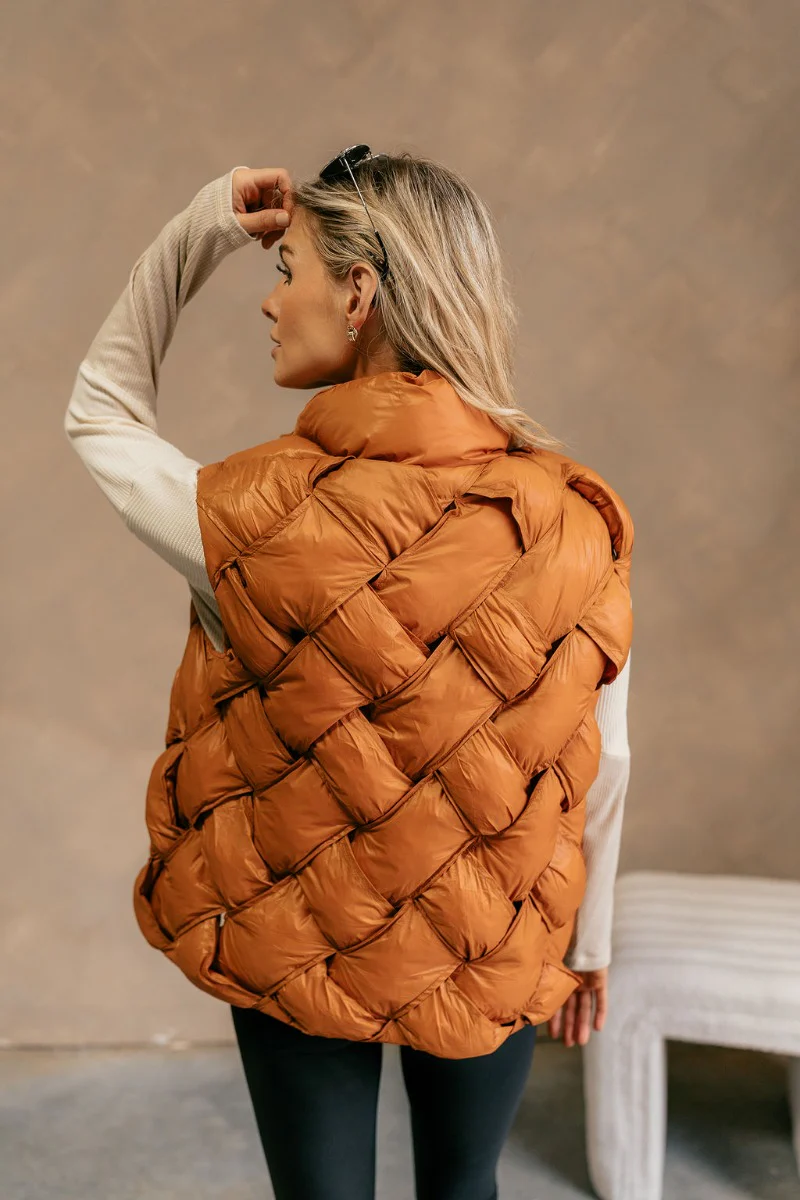 Laurel Camel Button-Up Puffer Vest - Image 5