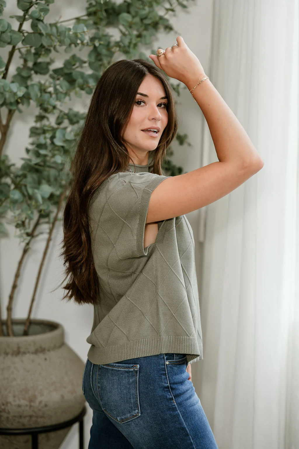 Lea Olive Criss-Cross Sleeveless Sweater - Image 3