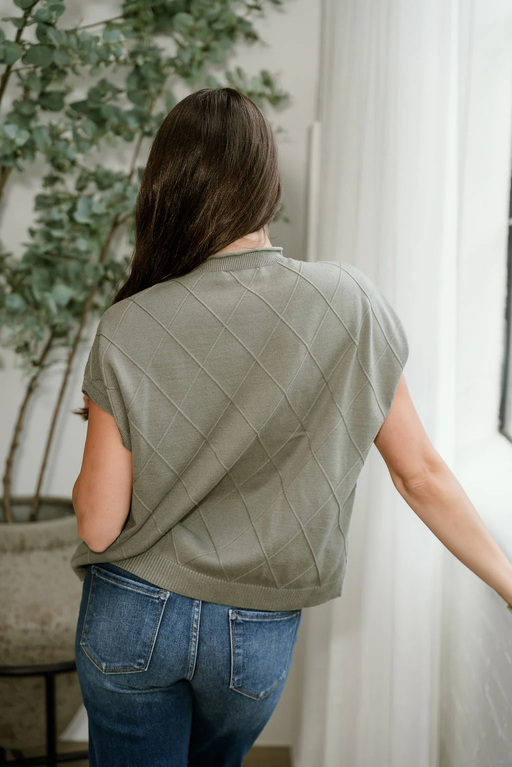 Lea Olive Criss-Cross Sleeveless Sweater - Image 4