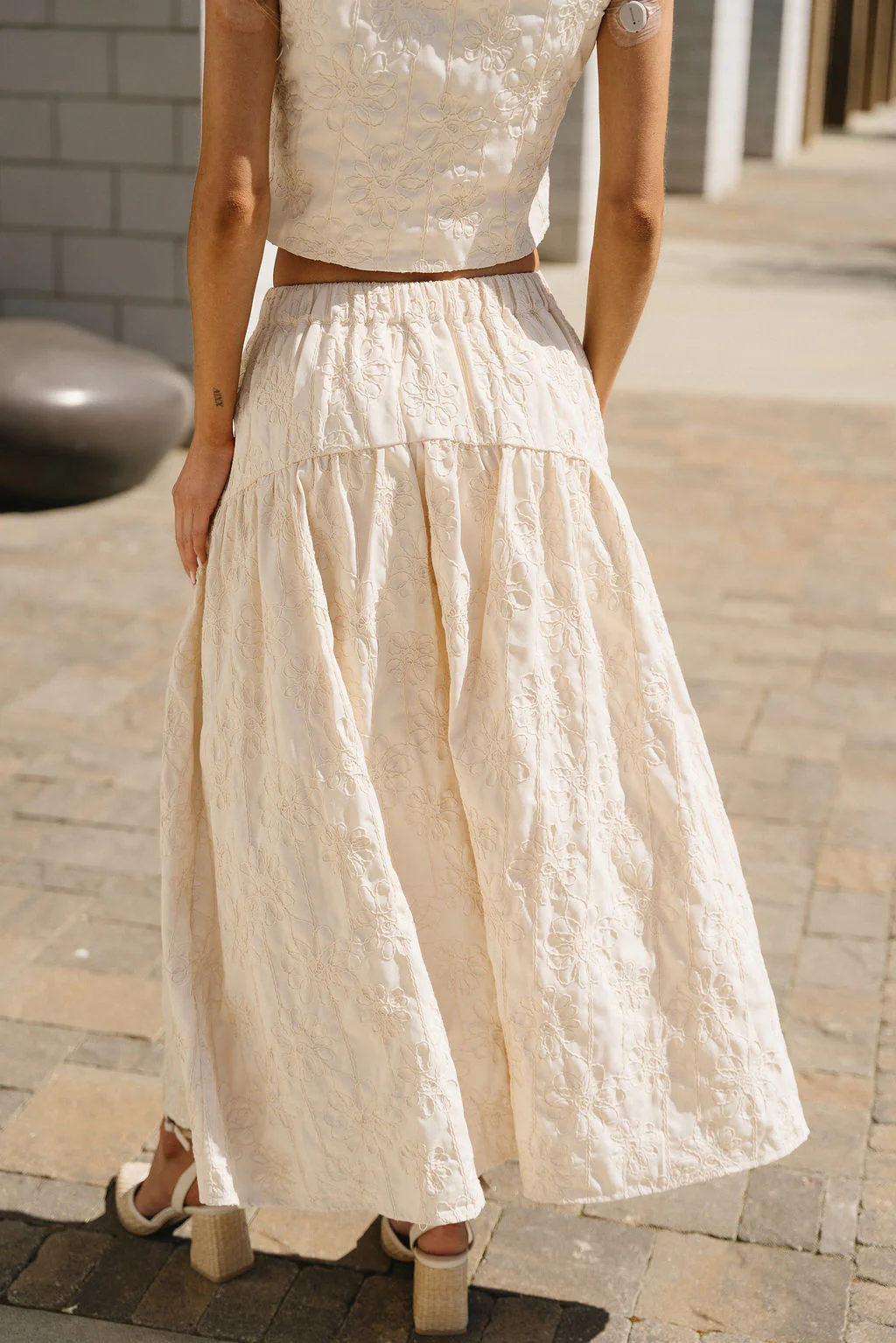 Leia Cream Monochrome Floral Midi Skirt - Image 4