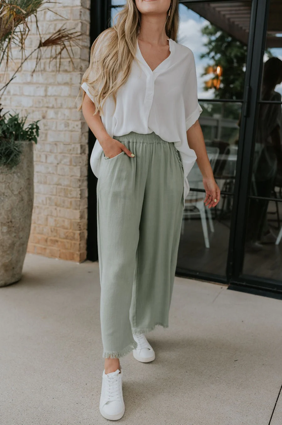 Leona Linen Fray Cropped Pants - Image 7
