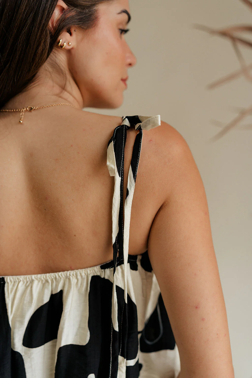 Lila Black & Cream Tie Straps Romper - Image 7