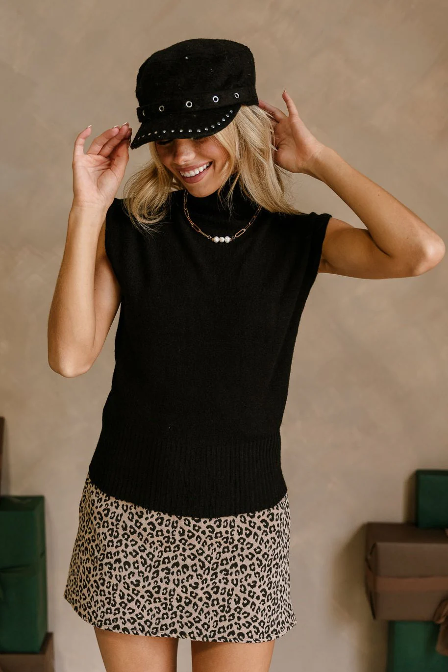 Luna Black Sweater Vest - Image 5