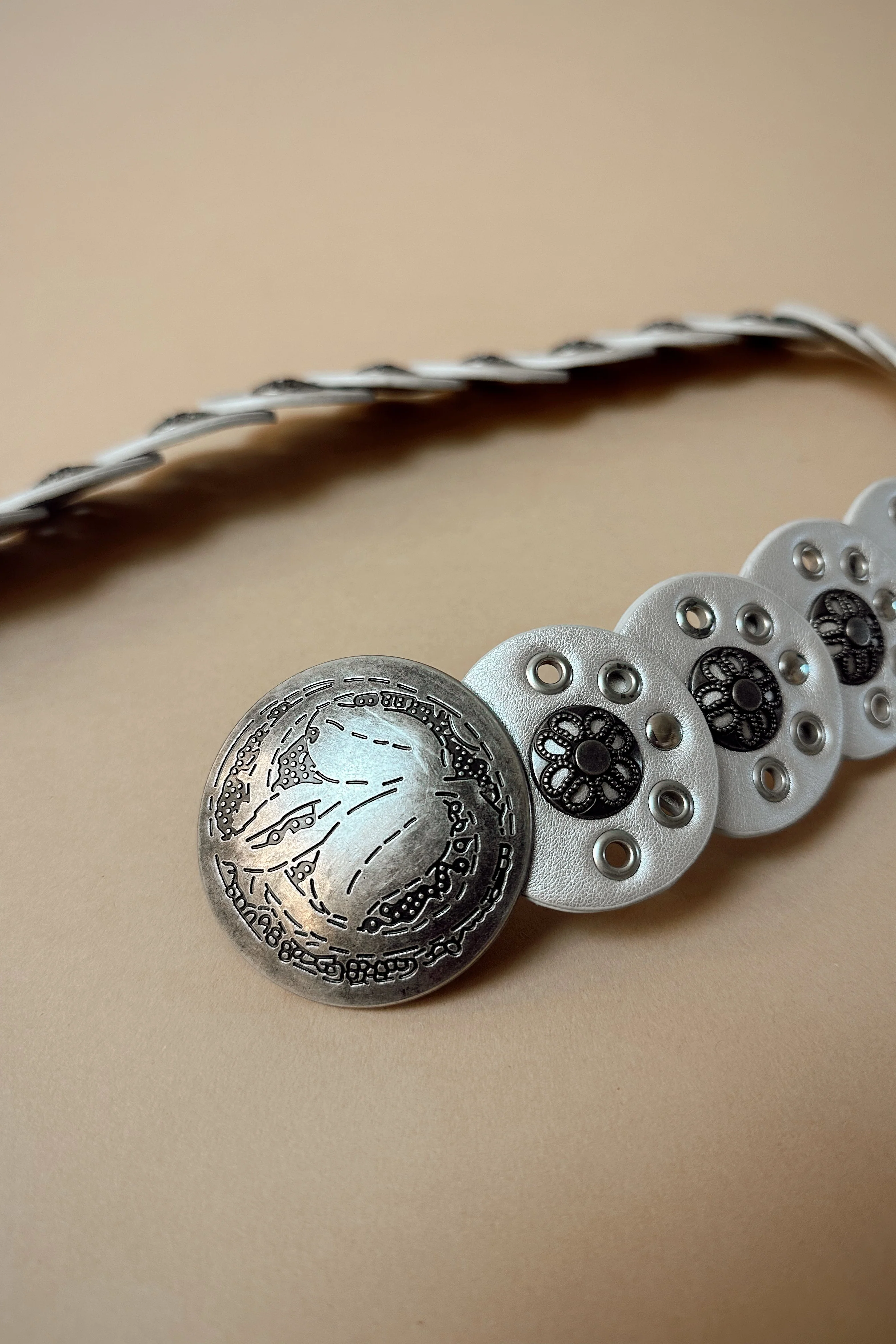 Ada Silver Circle Medallion Adjustable Belt - Image 2