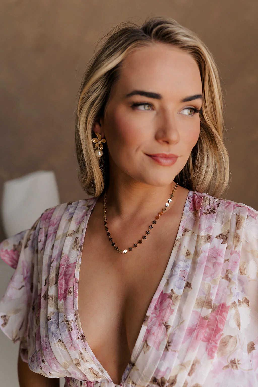 Angelica Gold Clover Necklace - Image 2