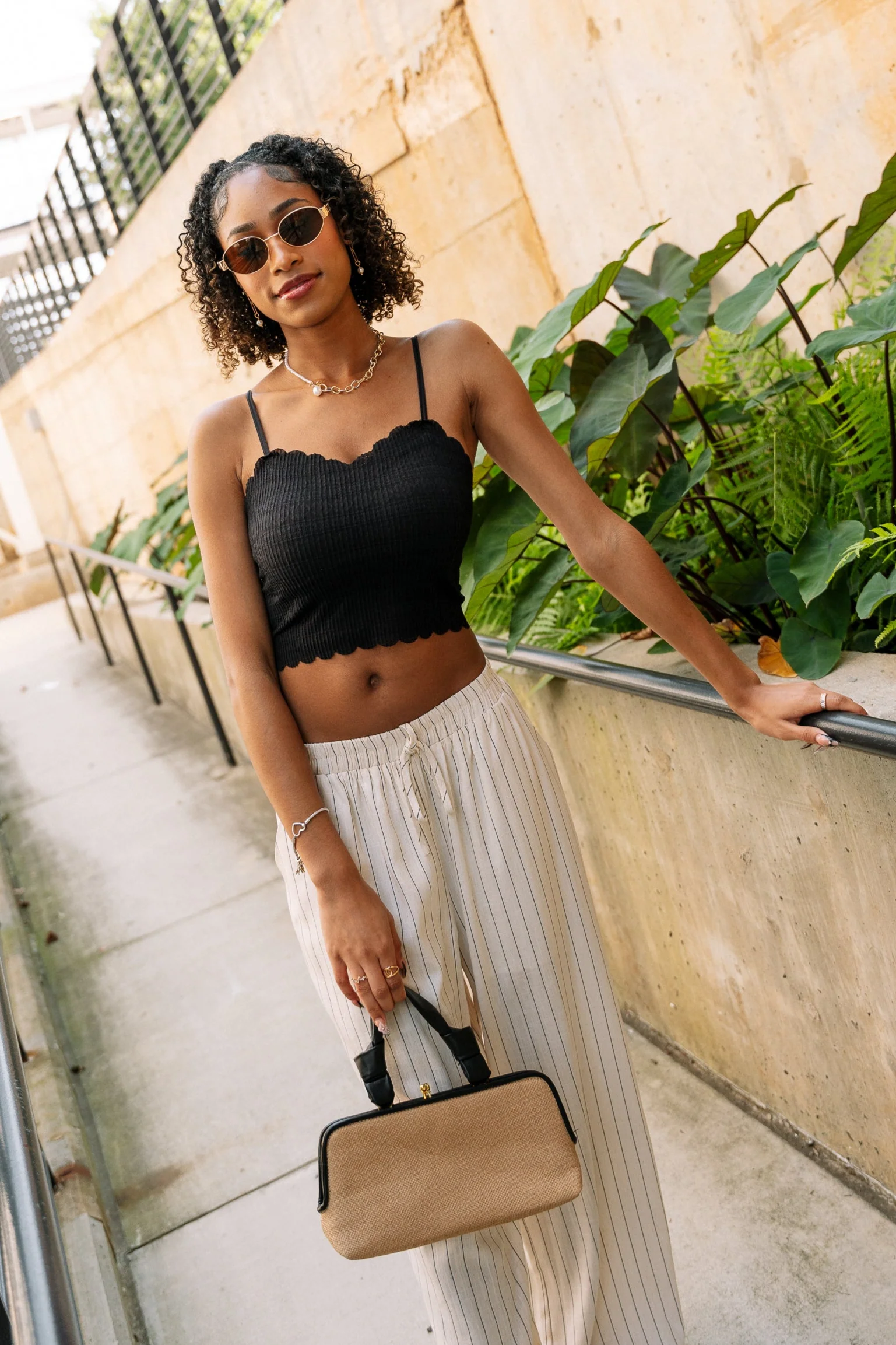 Noelle Black Scalloped Textured Brami