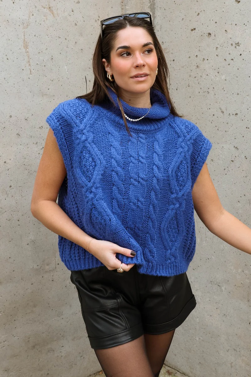 Noelle Blue Cable Knit Sleeveless Sweater - Image 5