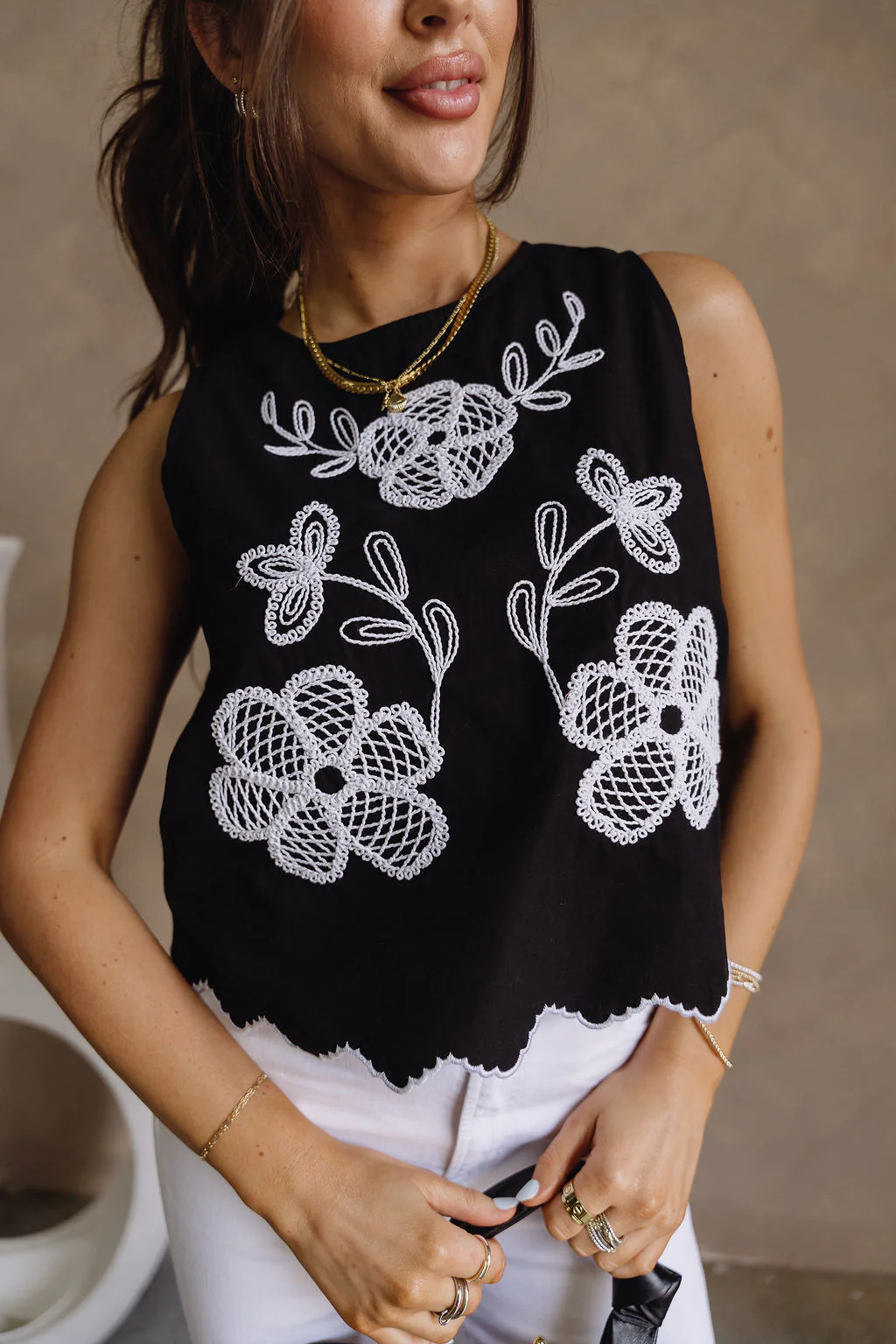 Nylah Black & White Stitch Floral Scallop Tank - Image 2