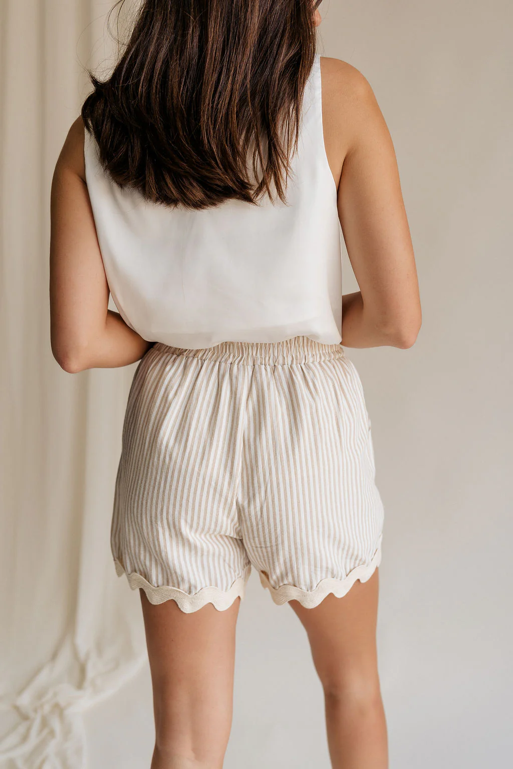 Patricia Beige & Cream Stripe Scallop Hem Shorts - Image 3