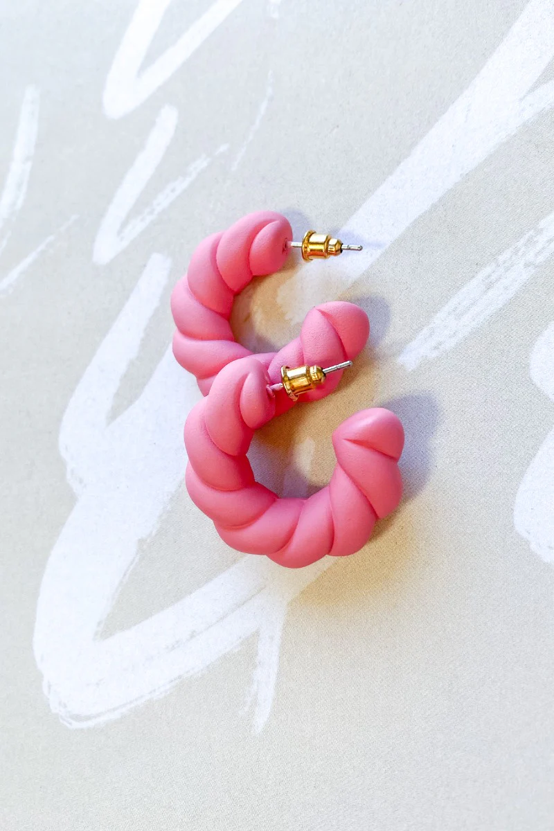 Twisted Feeling Earring In Pink - Image 2