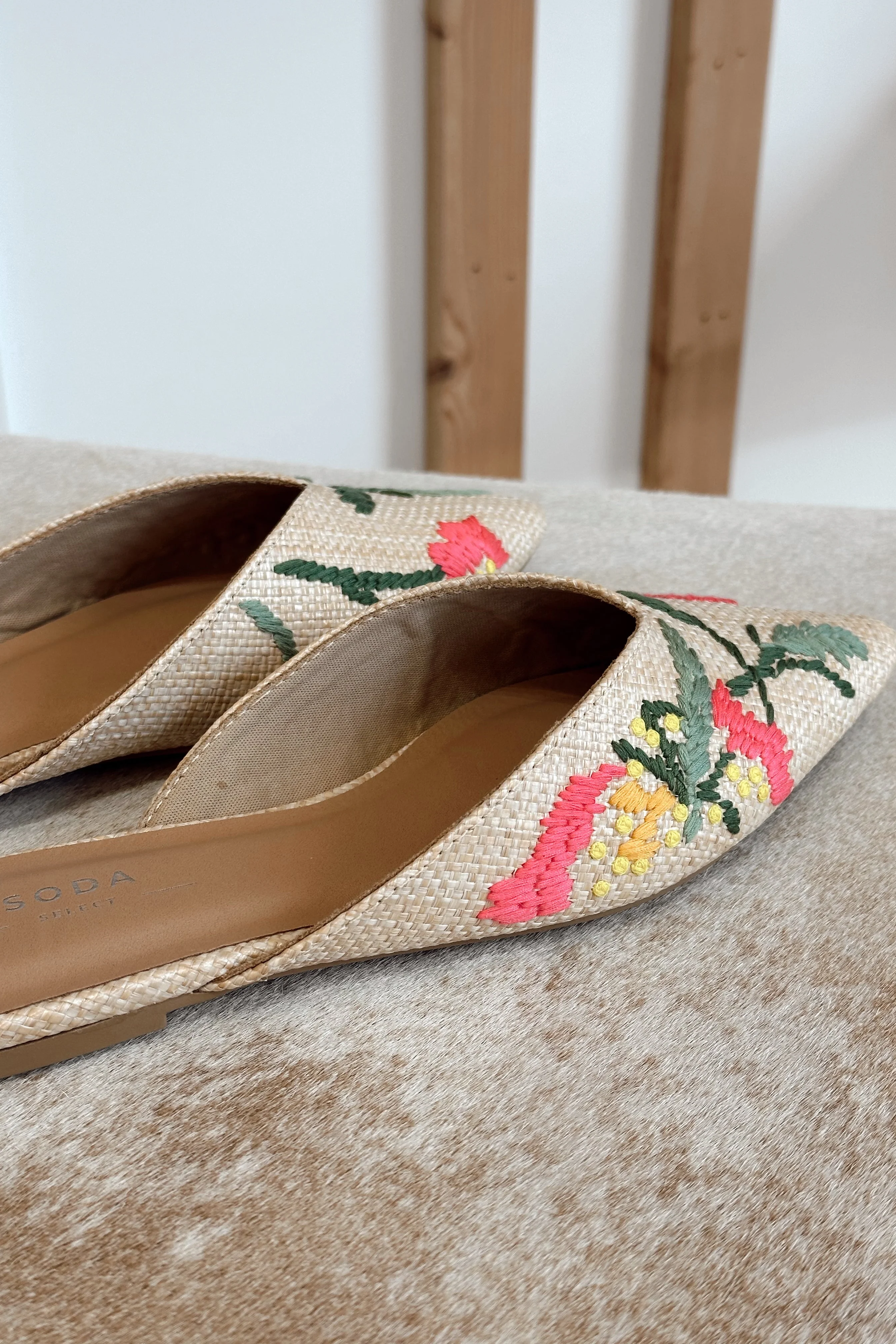 Poise Natural Multi Floral Pointed Toe Mule - Image 4