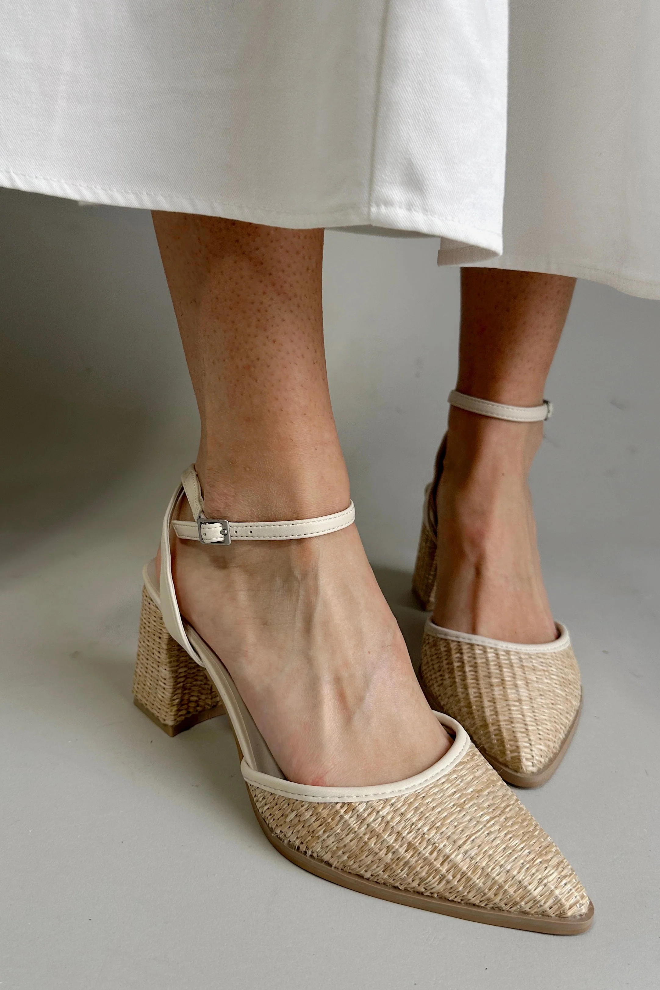 Princess Natural Pointed Toe Heel - Image 6