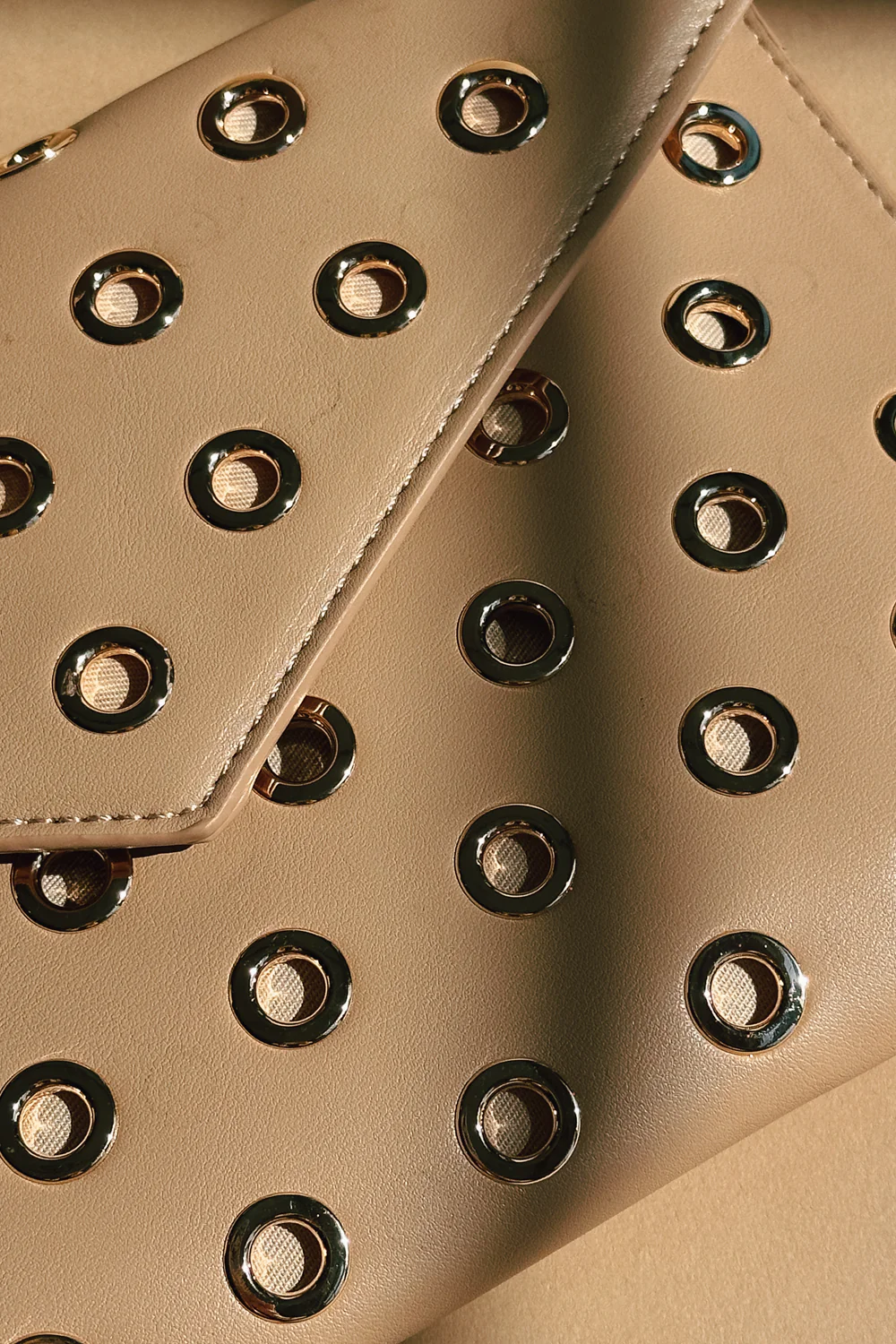 Ramona Nude & Gold Embellished Chain Purse - Image 10