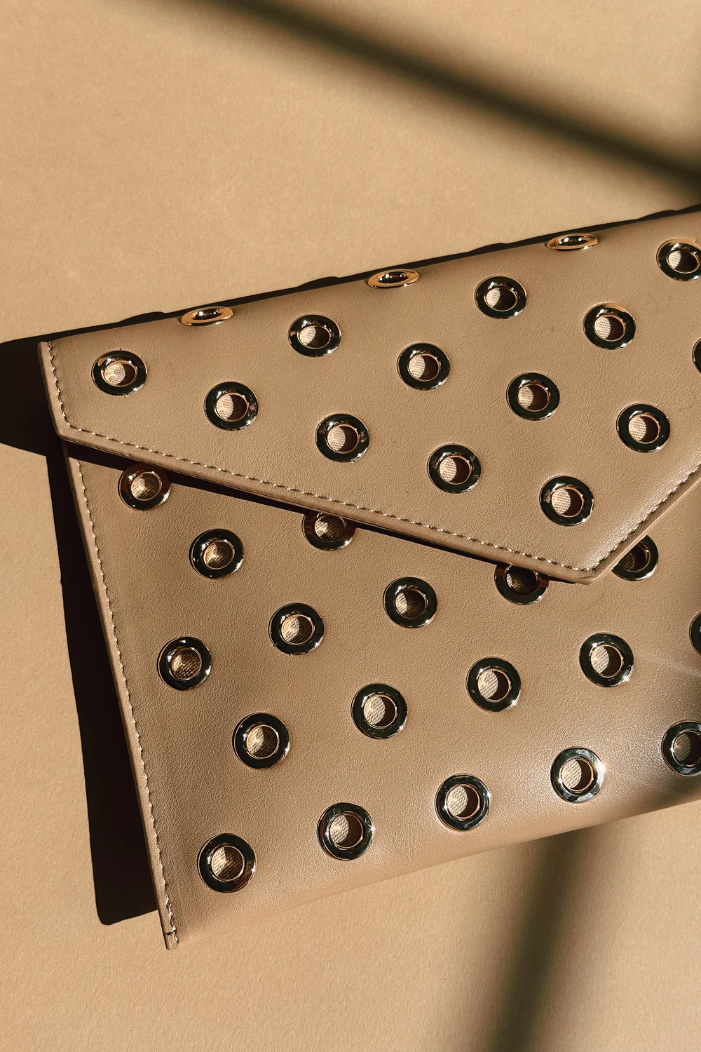 Ramona Nude & Gold Embellished Chain Purse - Image 7
