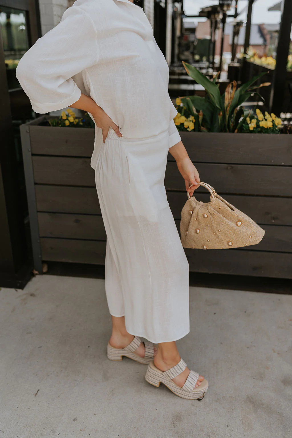 Rebecca Ivory Linen Cropped Pants - Image 5