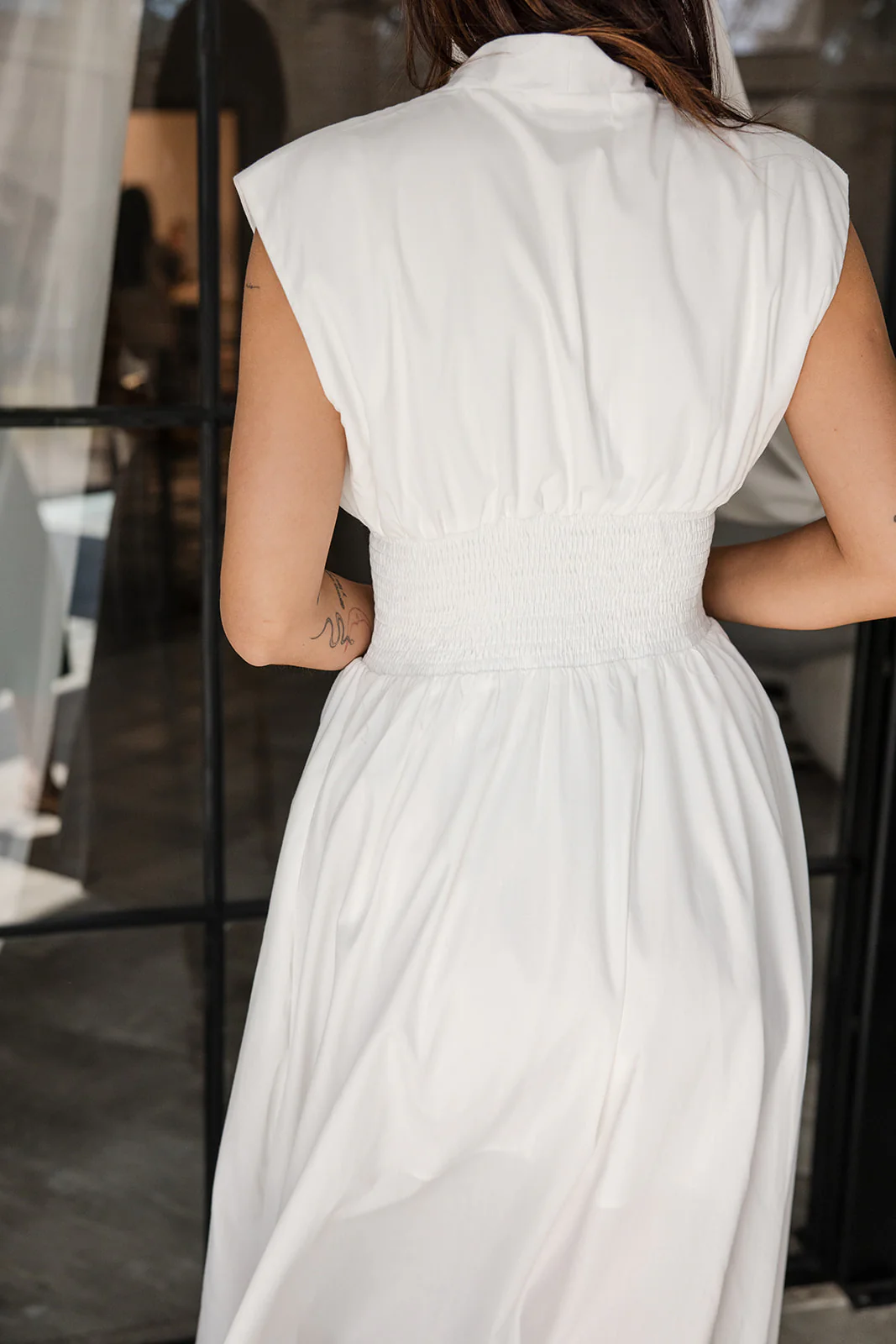 River White & Gold Zip-Up Midi Dress - Image 4