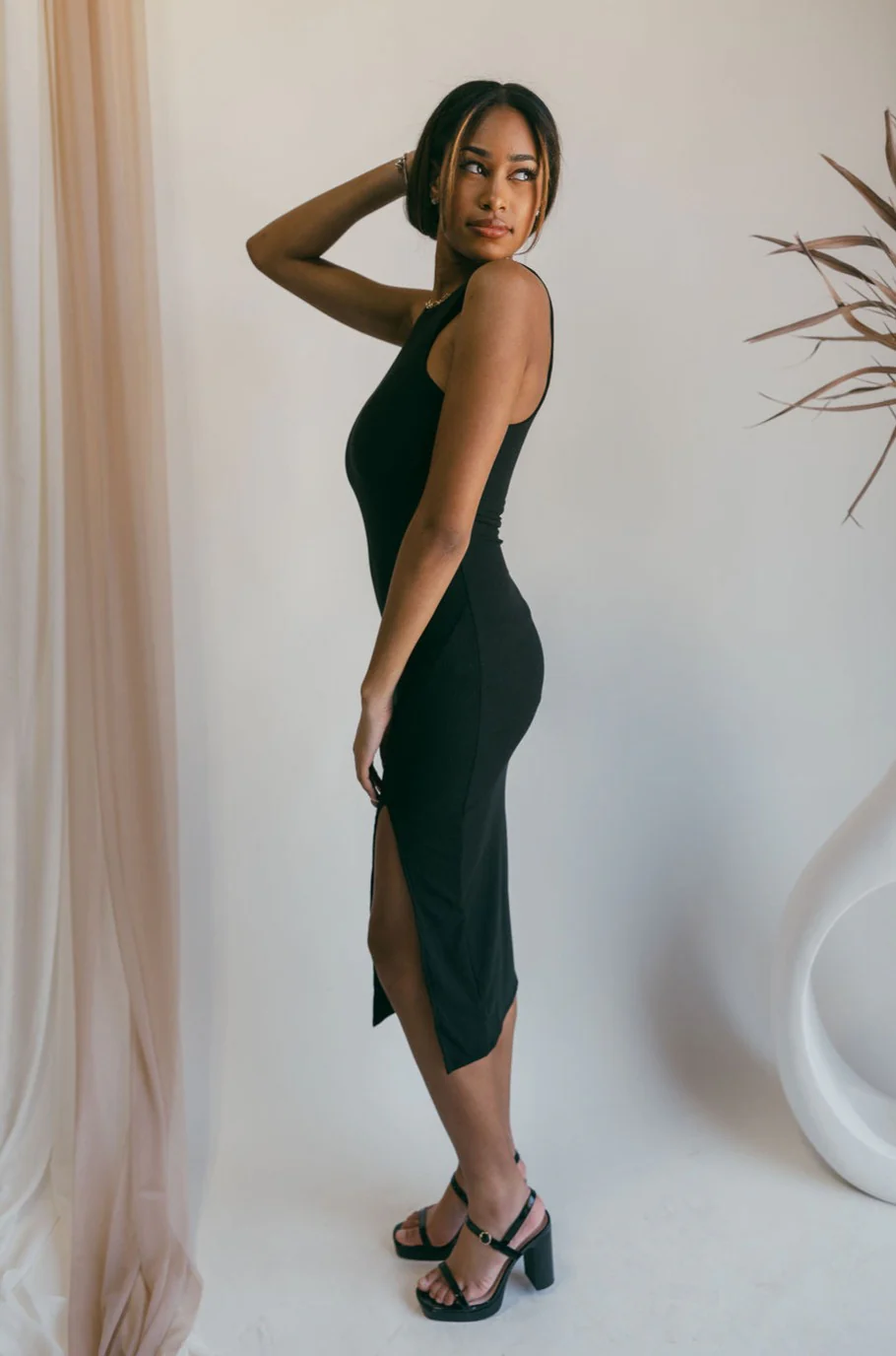 Rochelle Black Bodycon Sleeveless Midi Dress - Image 5