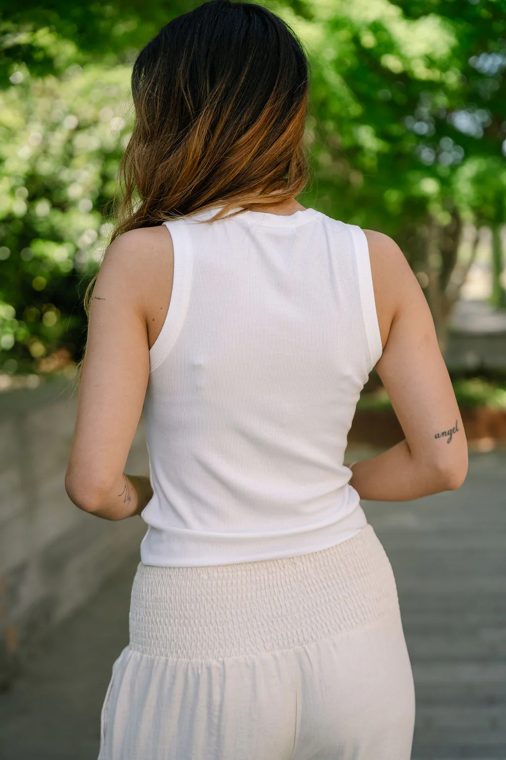 Selah White Ribbed Quarter Button-Up Tank - Image 4