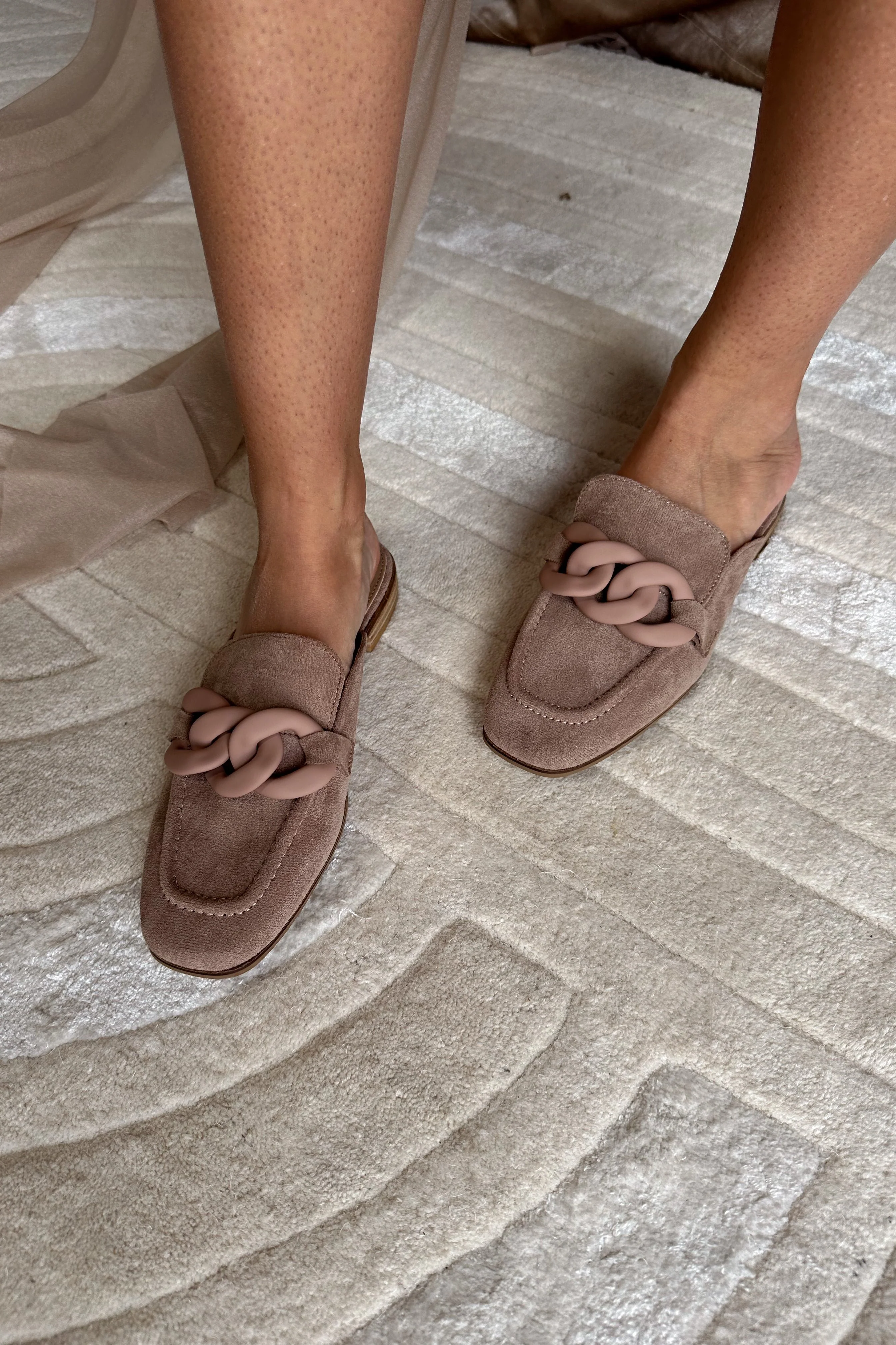 Sheena Taupe Chain Mule