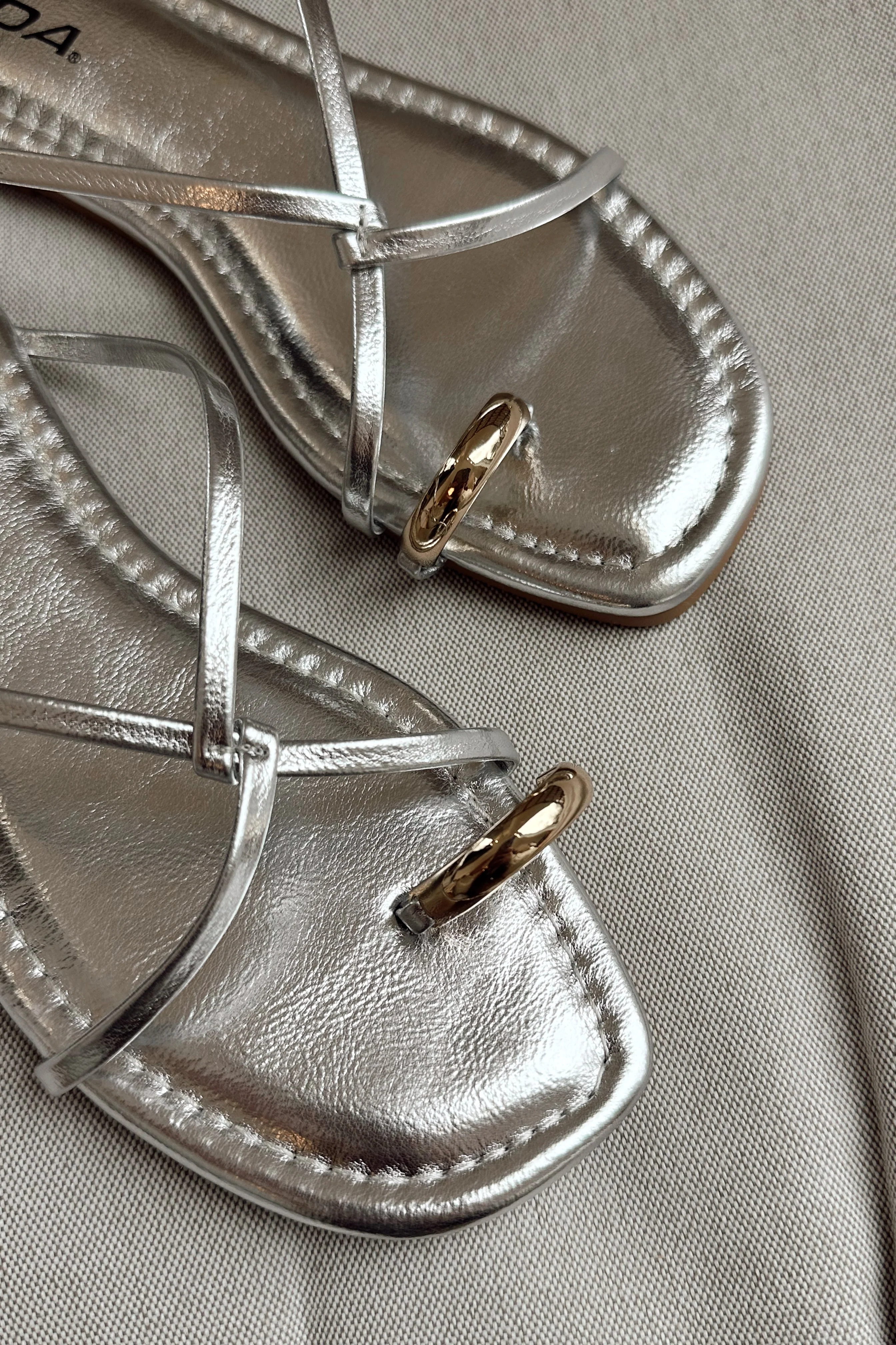 Emilia Silver Toe Ring Sandal - Image 5