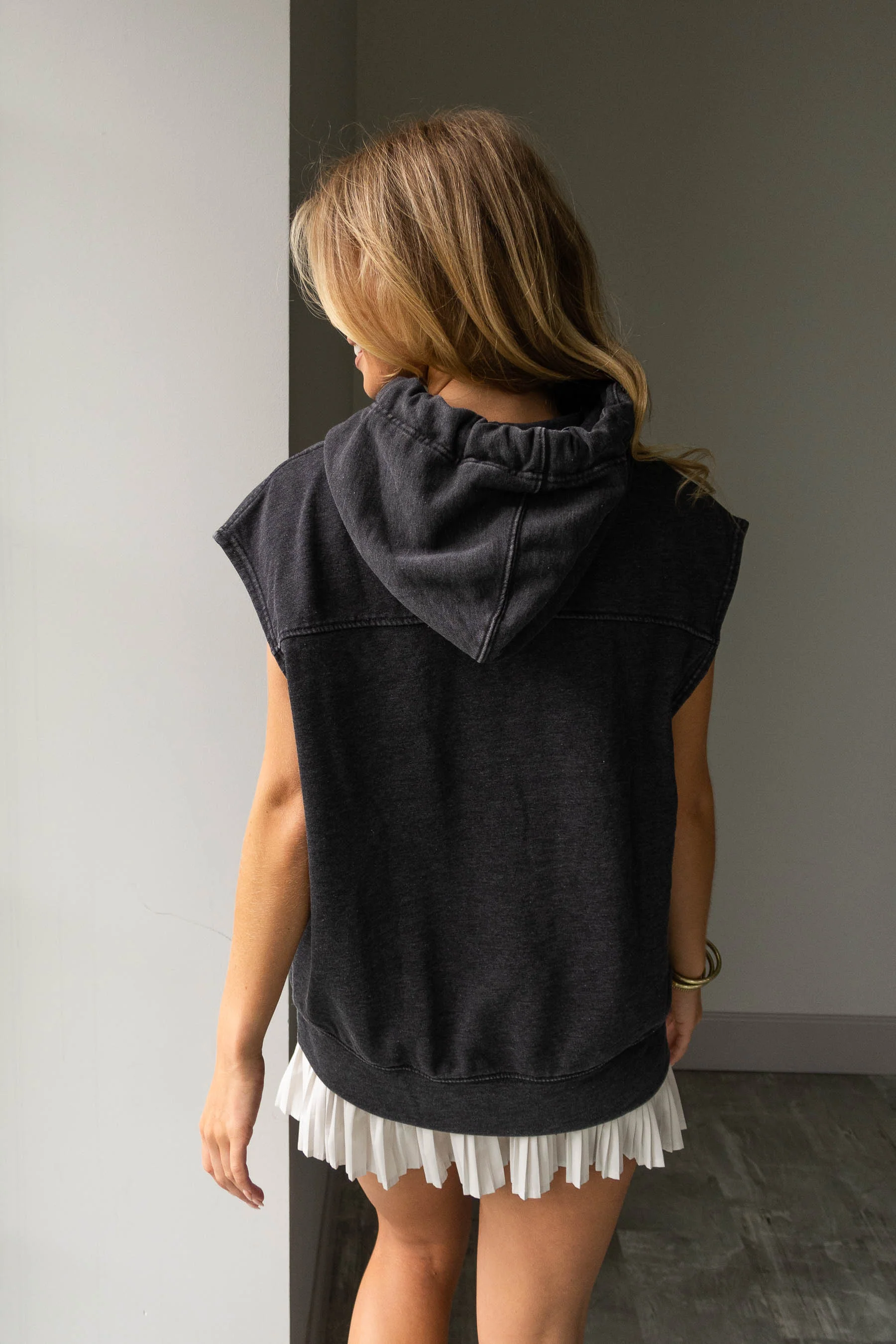 Sierra Washed Black Sleeveless Hoodie - Image 4