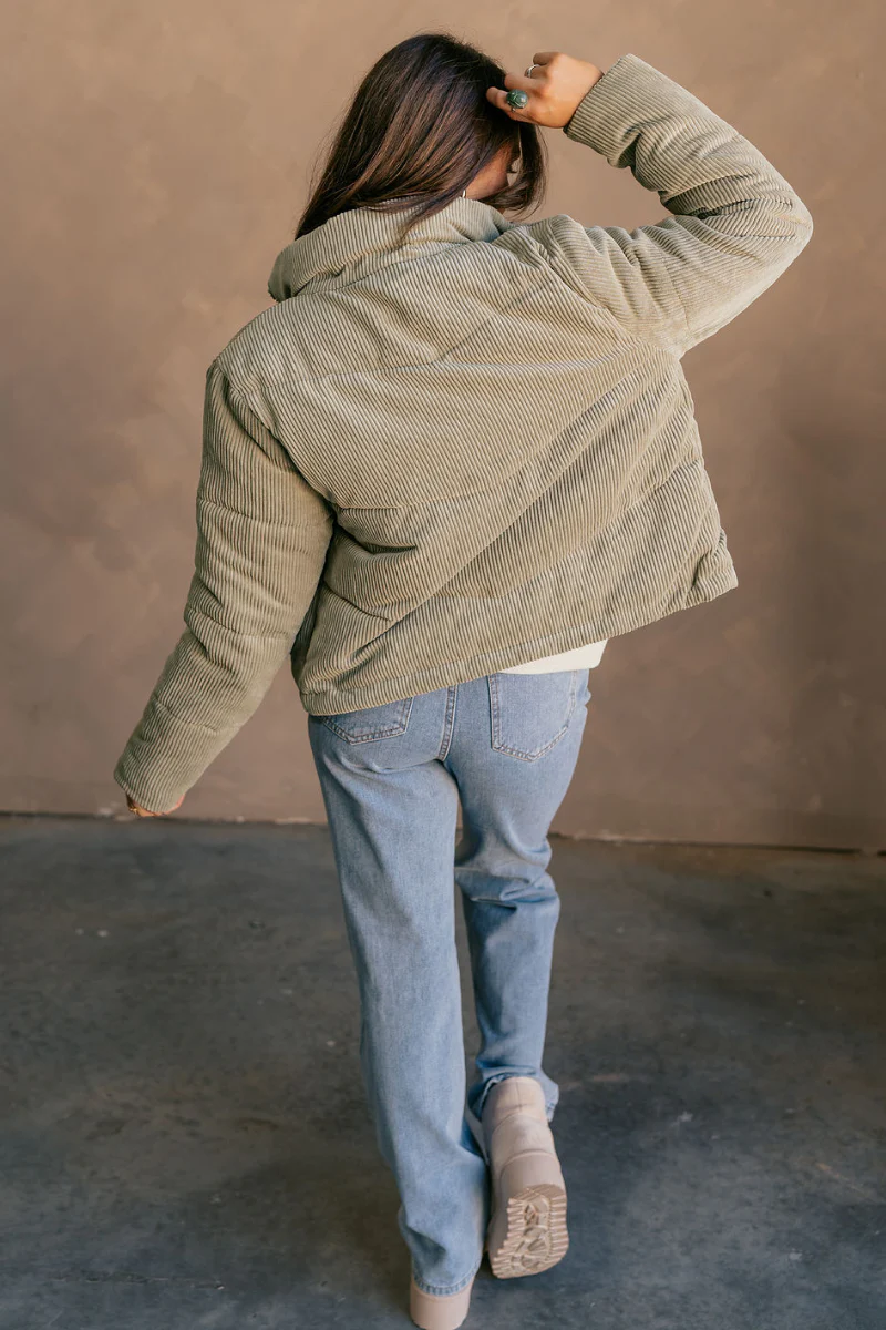 Sloan Moss Green Corduroy Puffer Jacket - Image 9