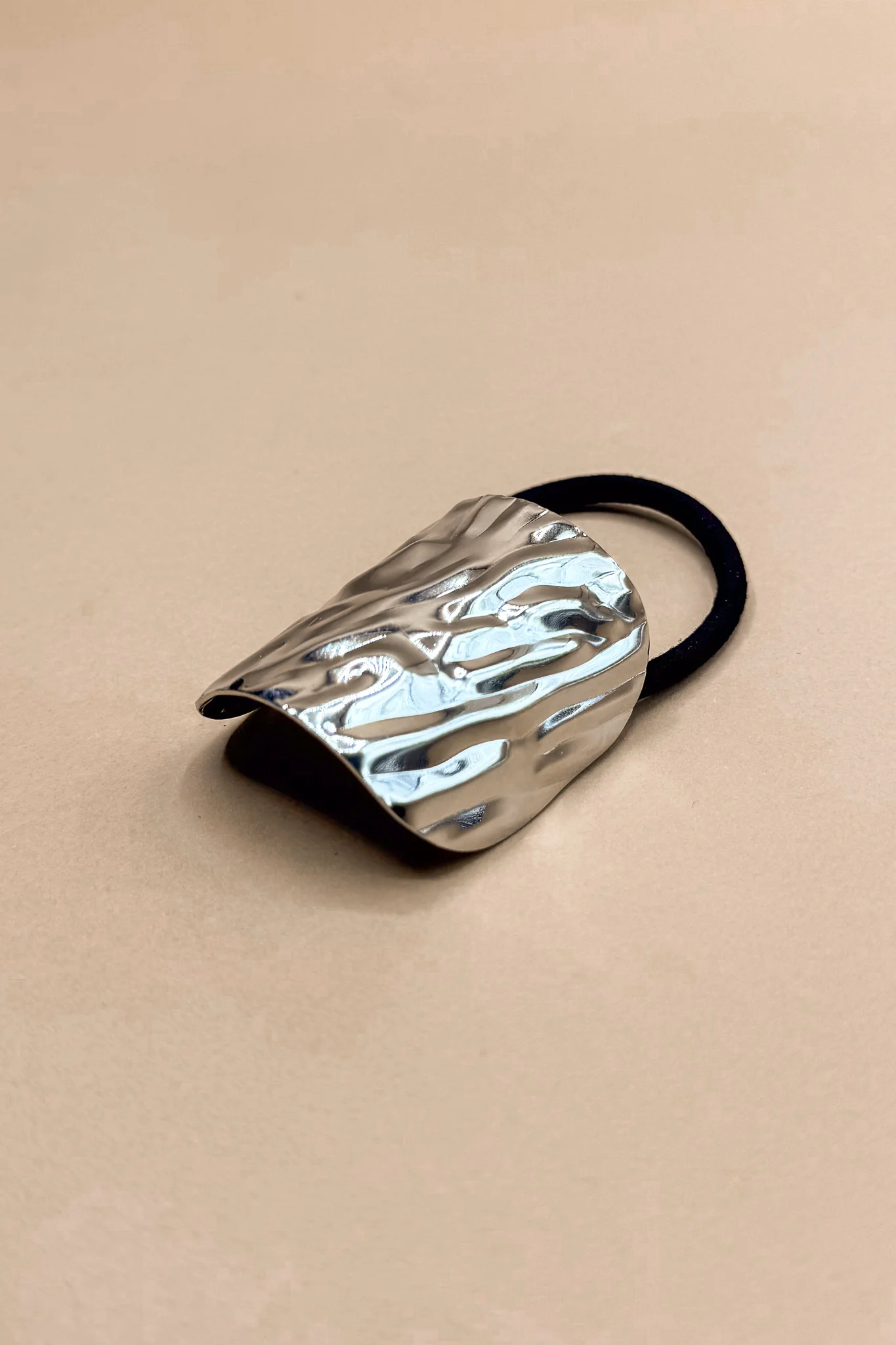 Sophie Silver Hammered Metal Cuff Hair Tie - Image 2