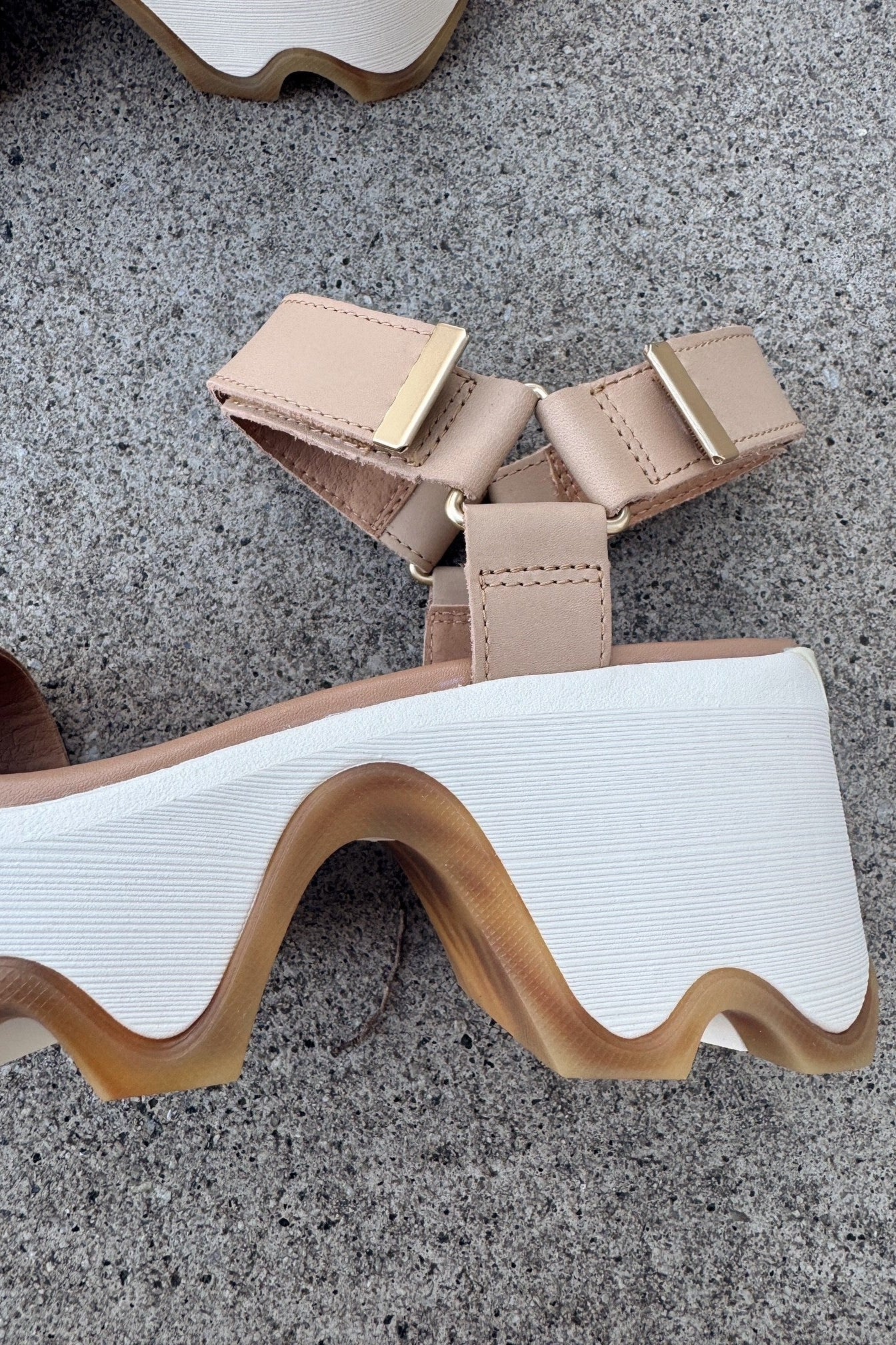 Sorel Kinetic Aura Y-Strap Honest Beige & Bleached Ceramic Heel Sandal - Image 2