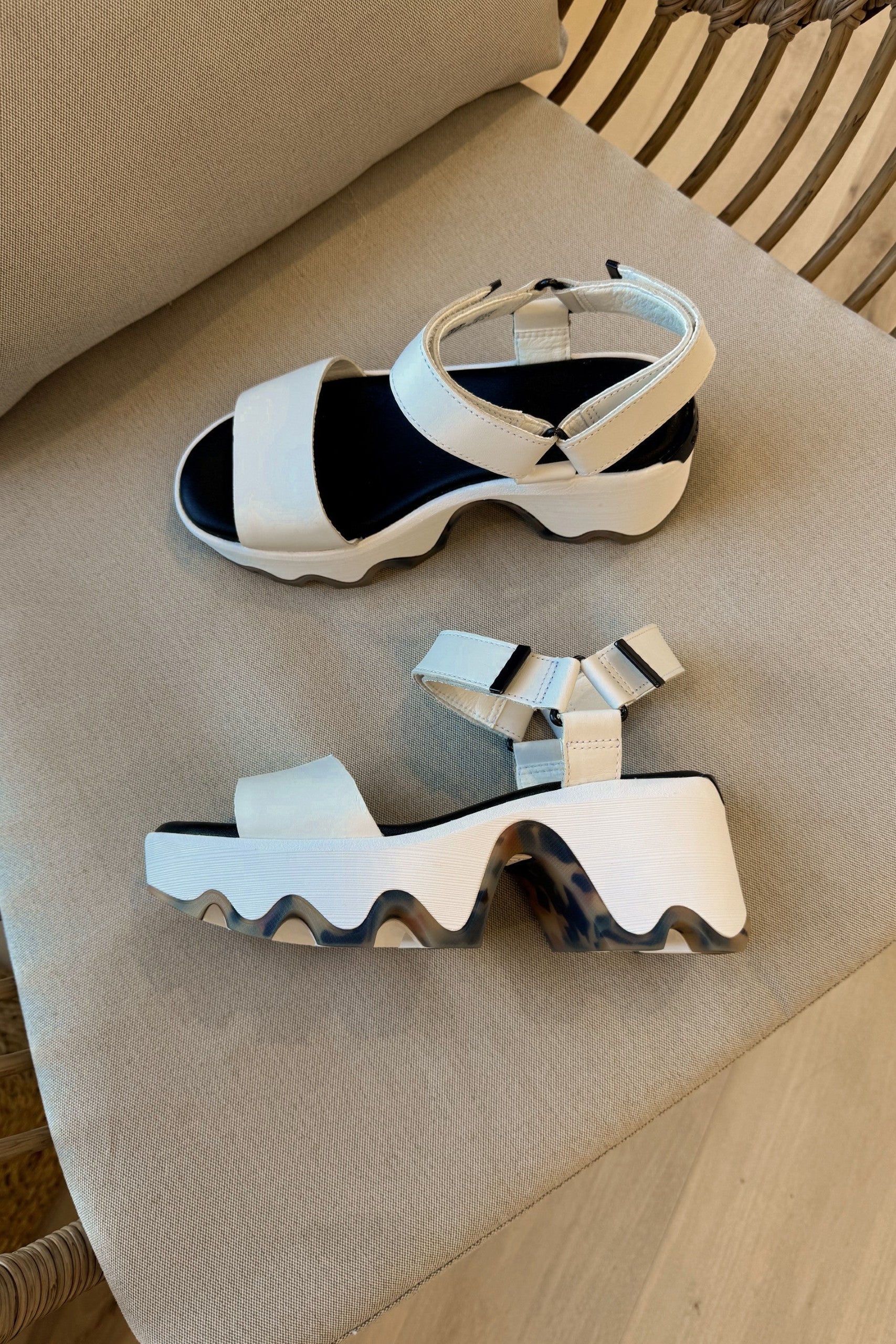 Sorel Kinetic Aura Y-Strap Sea Salt & Black Heel Sandal - Image 6
