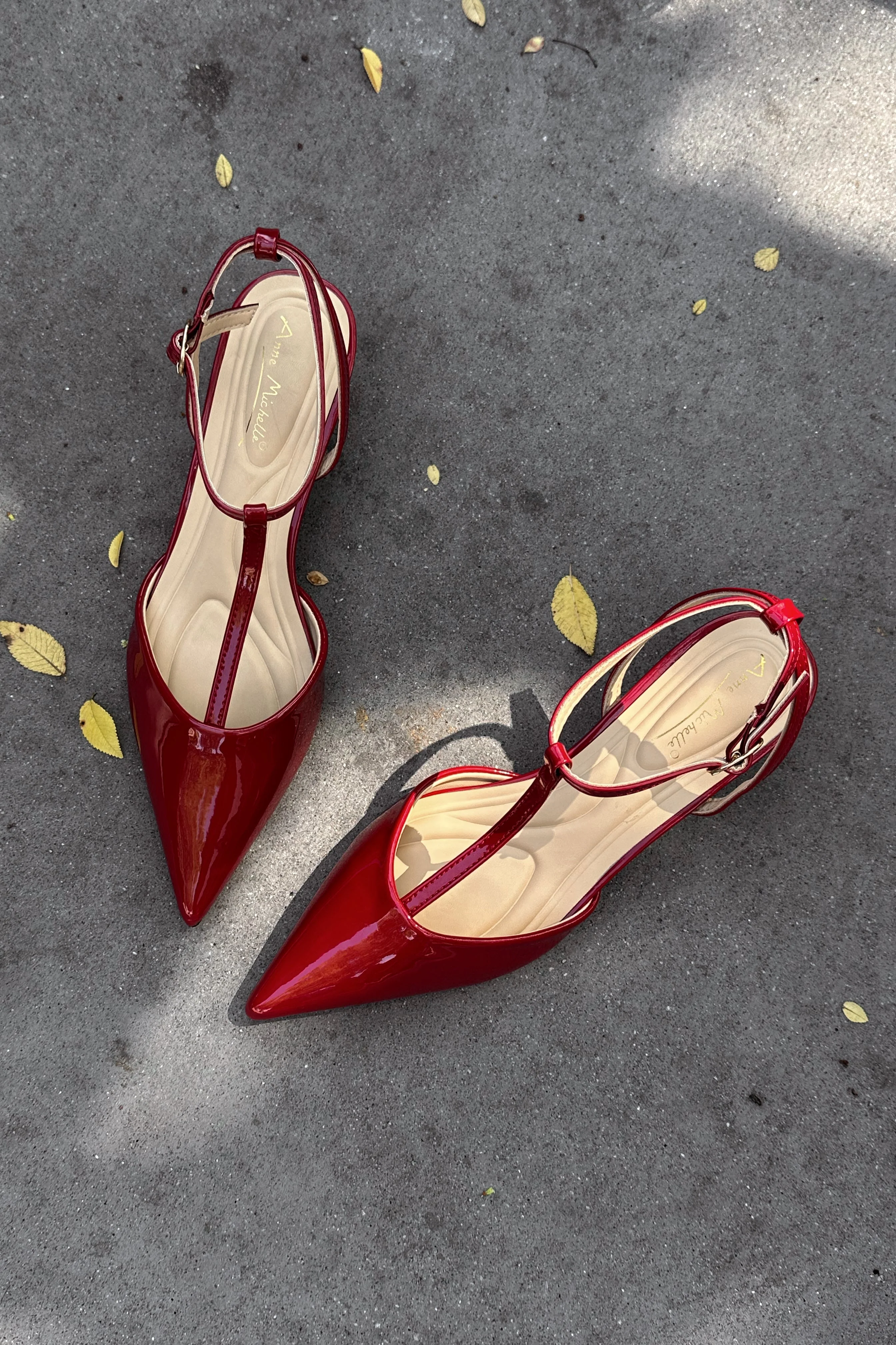 Stile Cherry Red Patent Leather Pointed Toe Heel - Image 7