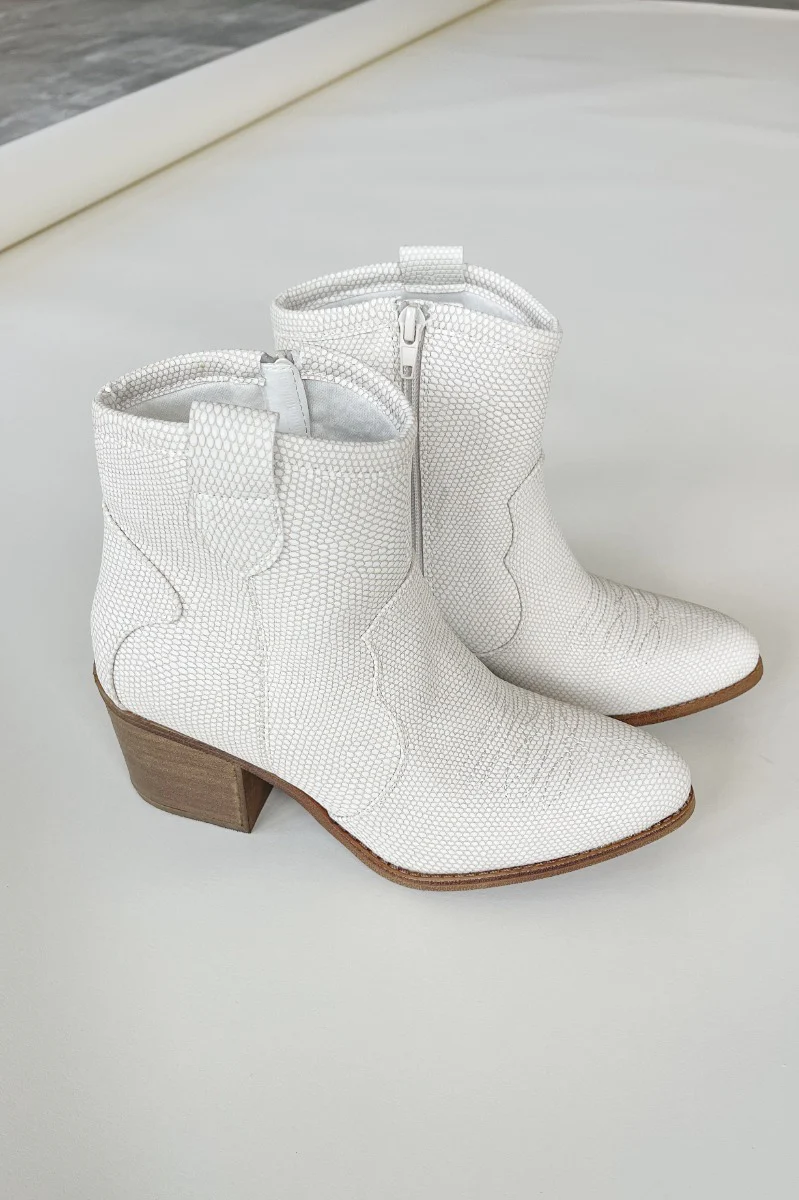 Unite Ankle Boot - Image 4