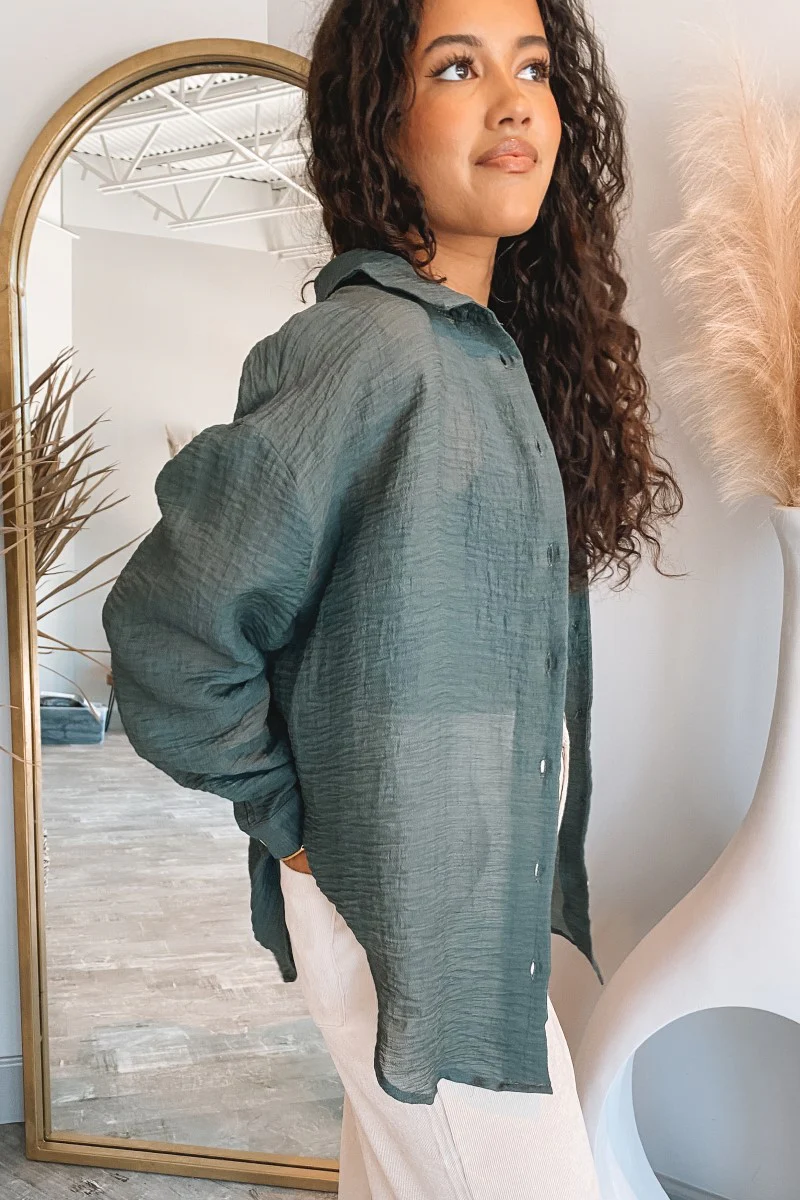 Upstate Twist-Back Top in Green - Image 5