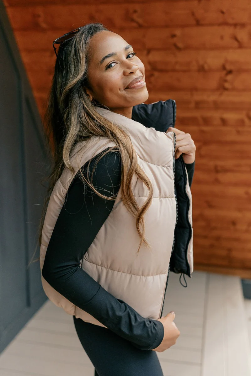 Willow Black & Tan Reversible Puffer Vest - Image 6