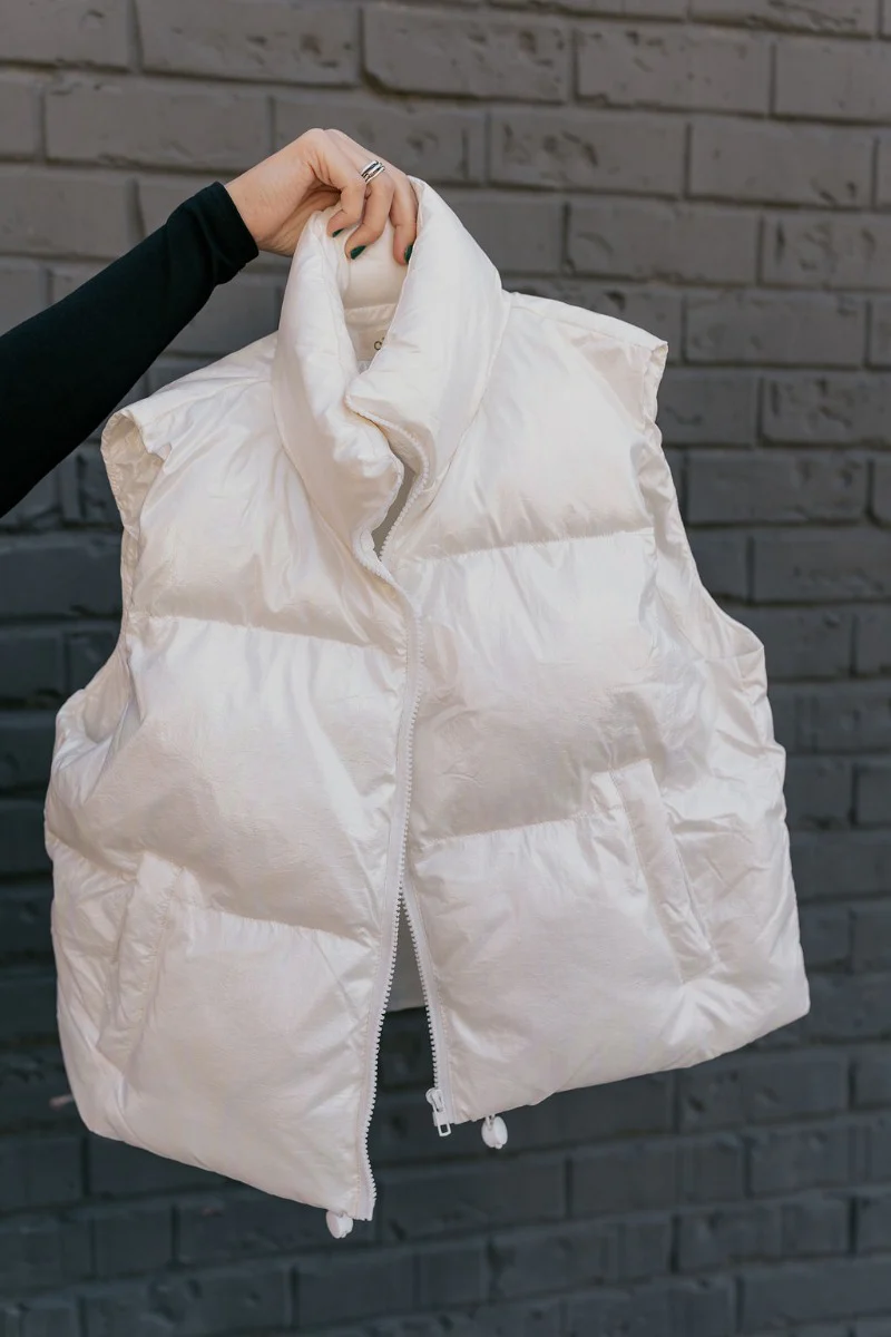 Winnie Iridescent White Puffer Vest - Image 16