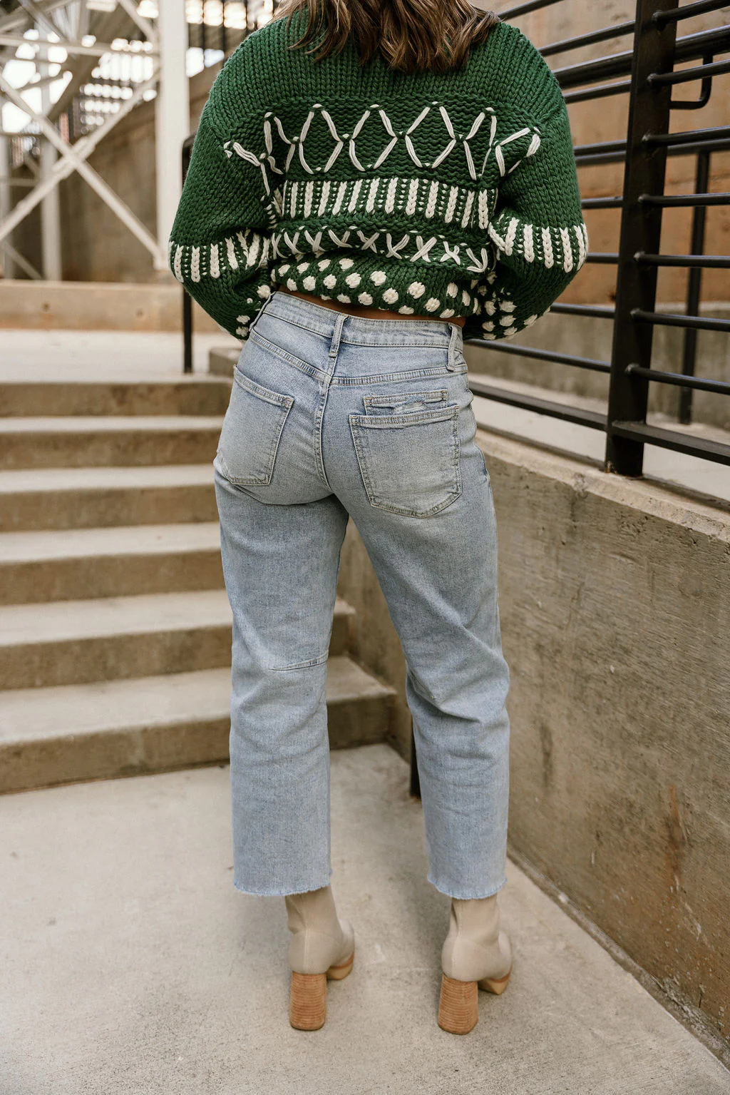 Zuri Light Wash Barrel Jeans - Image 6